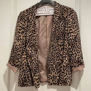 Daniel Rainn Cheetah print blazer